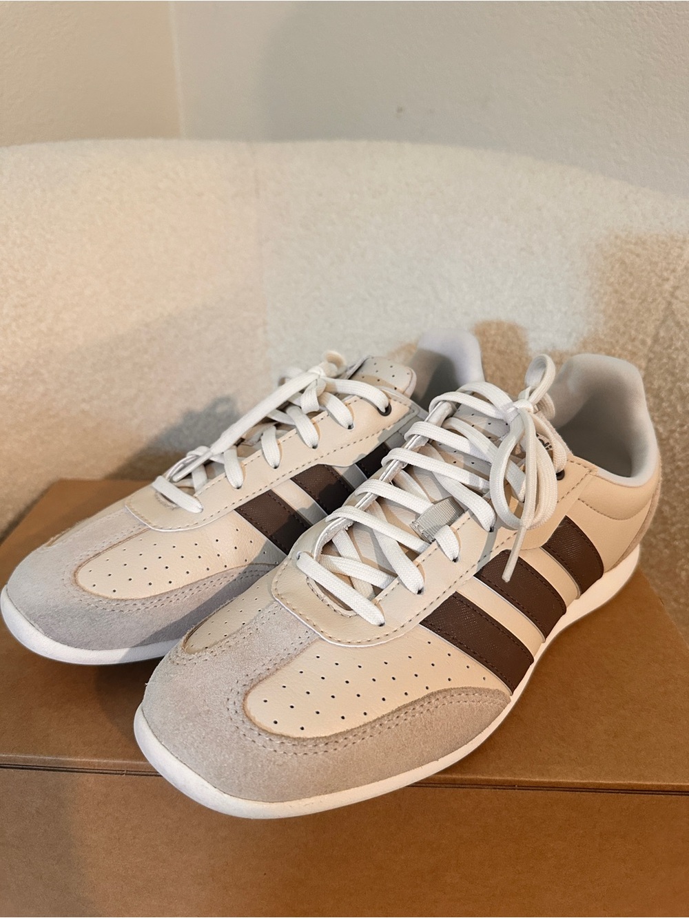 Adidas Barreda Sneakers – Cream & Brown – Size 8.5